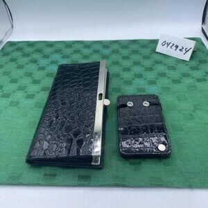 1pc  Ladies Black Patent Alligator like Wallet with Card Wheel Case